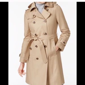 Large Kenneth Cole Trench.